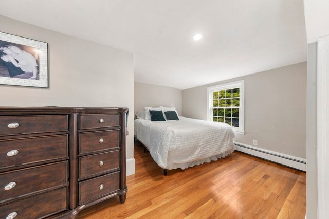 16 Clifford Ct, Hingham, MA 02043