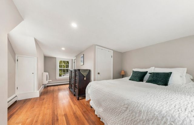 16 Clifford Ct, Hingham, MA 02043