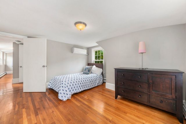 16 Clifford Ct, Hingham, MA 02043