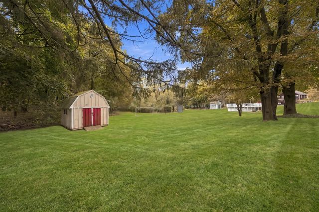 16 Clifford Ct, Hingham, MA 02043
