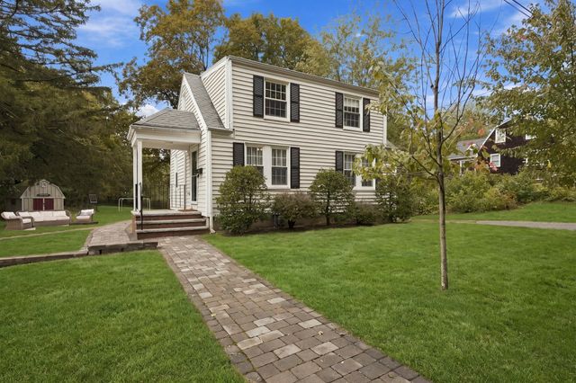 16 Clifford Ct, Hingham, MA 02043