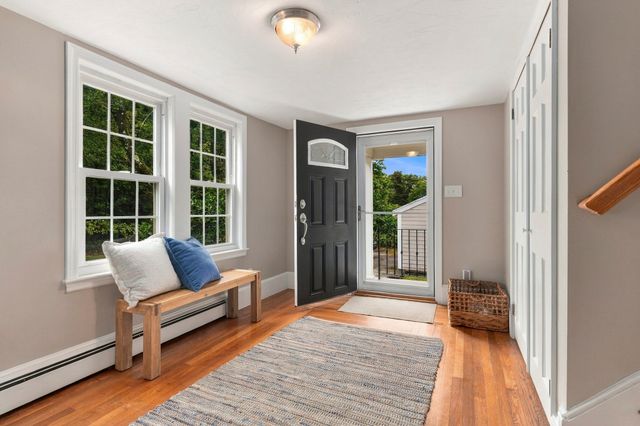 16 Clifford Ct, Hingham, MA 02043