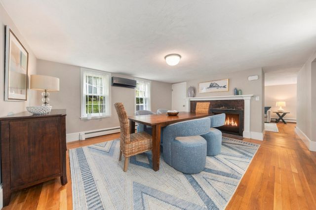 16 Clifford Ct, Hingham, MA 02043
