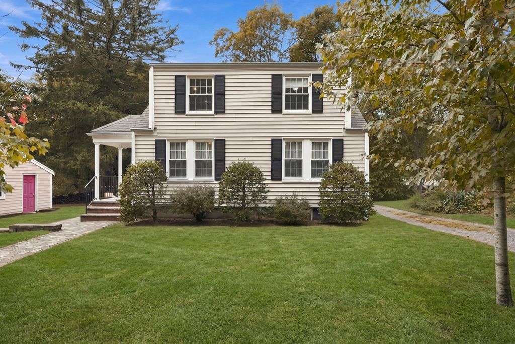 16 Clifford Ct, Hingham, MA 02043