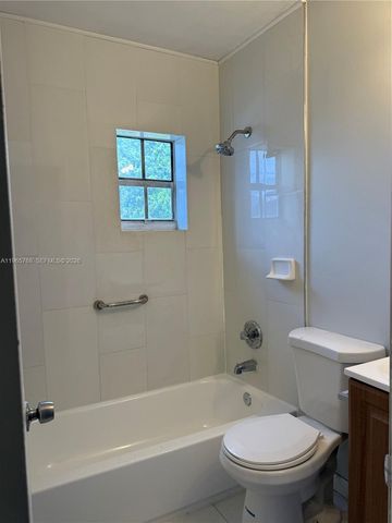 756 NW 5 St, Florida City, FL 33034