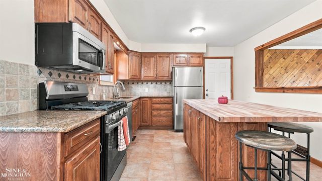 2310 Fred W Moore Highway, St Clair Twp, MI 48079