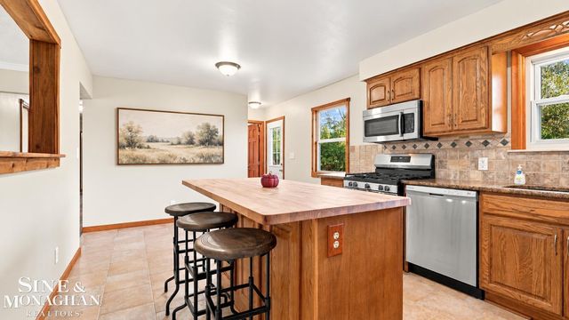 2310 Fred W Moore Highway, St Clair Twp, MI 48079