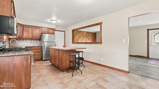2310 Fred W Moore Highway, St Clair Twp, MI 48079