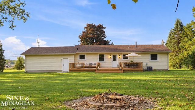 2310 Fred W Moore Highway, St Clair Twp, MI 48079