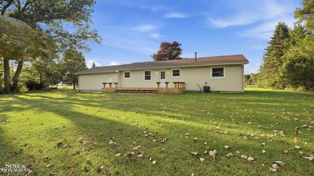 2310 Fred W Moore Highway, St Clair Twp, MI 48079