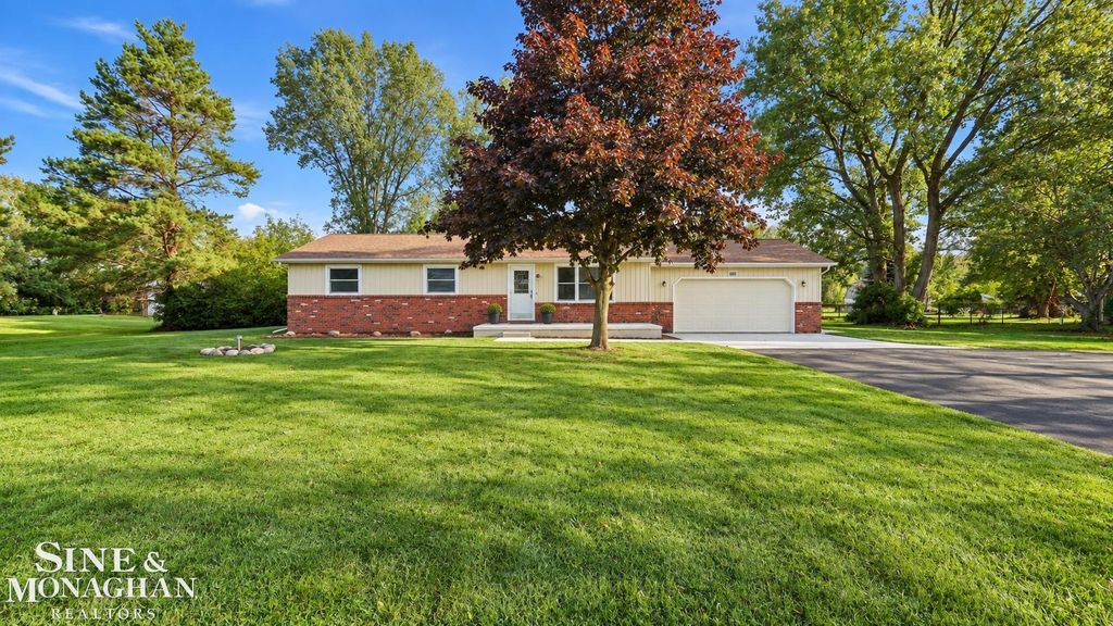 2310 Fred W Moore Highway, St Clair Twp, MI 48079