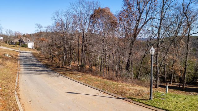 2221 Horizons Drive, Ooltewah, TN 37363