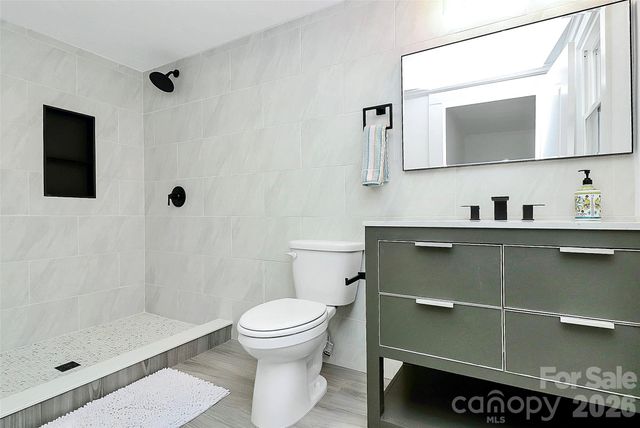 511 W Oakwood Avenue, Albemarle, NC 28001