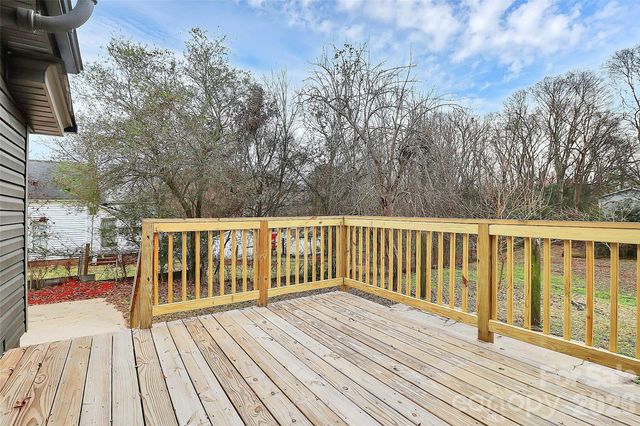 511 W Oakwood Avenue, Albemarle, NC 28001