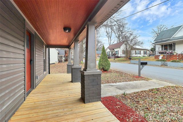 511 W Oakwood Avenue, Albemarle, NC 28001