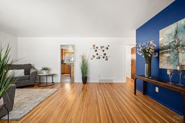 26 Scotland Rd, Pueblo, CO 81001