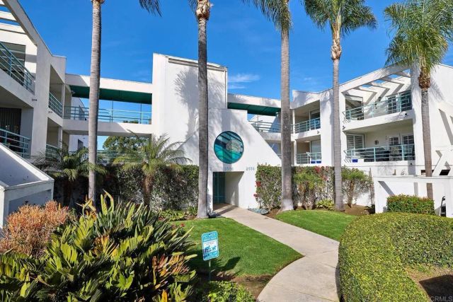 2558 Navarra Drive E, Carlsbad, CA 92009