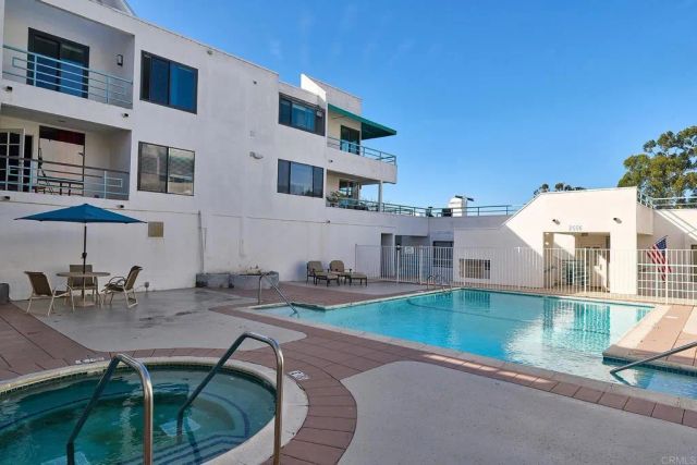 2558 Navarra Drive E, Carlsbad, CA 92009