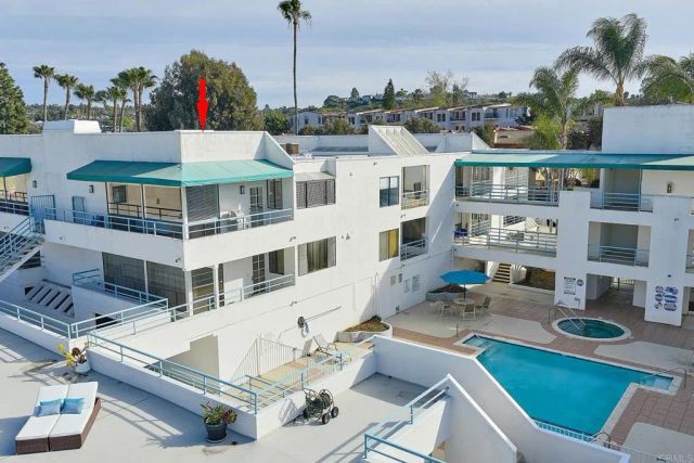 2558 Navarra Drive E, Carlsbad, CA 92009