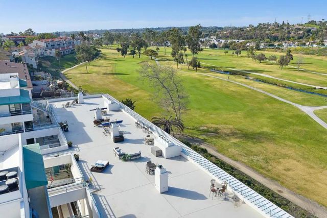 2558 Navarra Drive E, Carlsbad, CA 92009