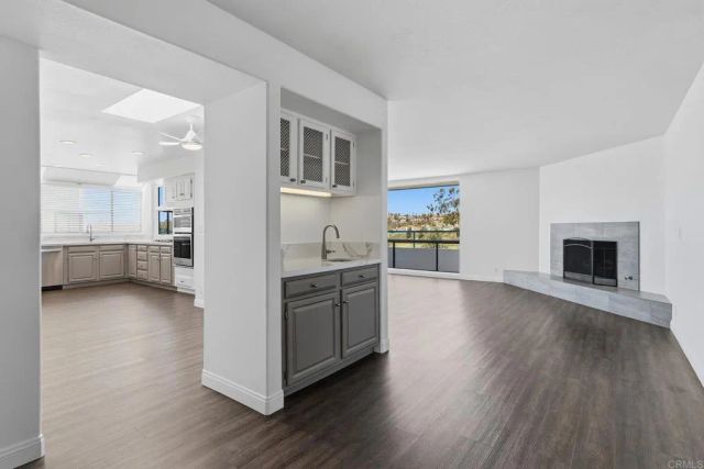 2558 Navarra Drive E, Carlsbad, CA 92009