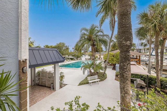 4939 FLORAMAR TERRACE 312, New Port Richey, FL 34652