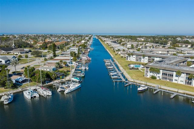 4939 FLORAMAR TERRACE 312, New Port Richey, FL 34652