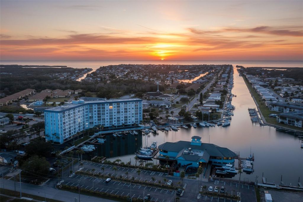 4939 FLORAMAR TERRACE 312, New Port Richey, FL 34652