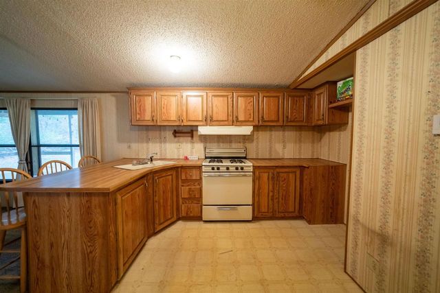 N8604 17th Avenue, Neshkoro, WI 54960