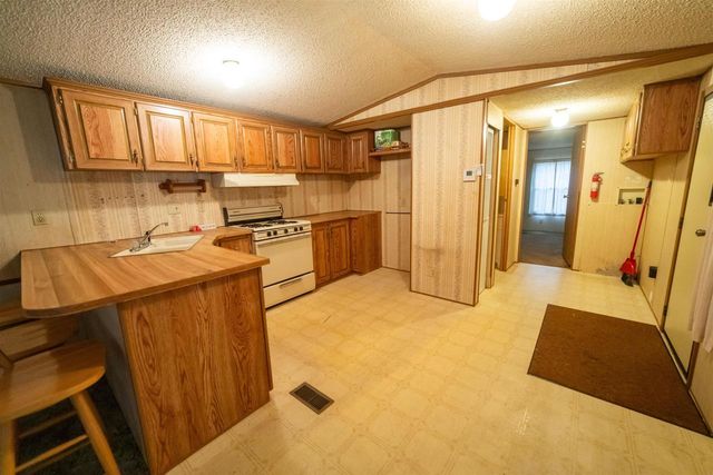 N8604 17th Avenue, Neshkoro, WI 54960