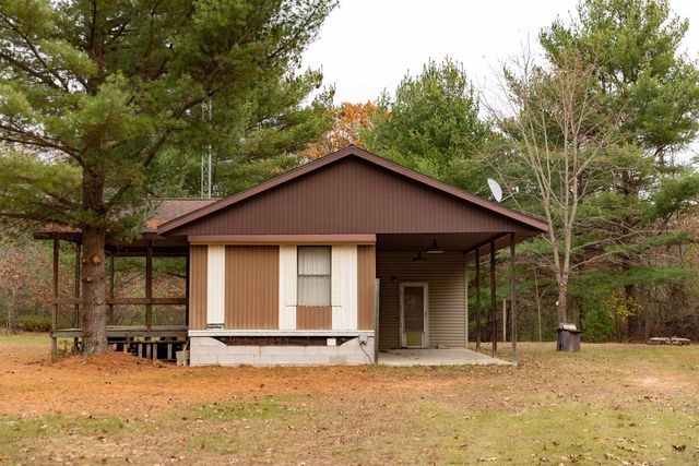 N8604 17th Avenue, Neshkoro, WI 54960