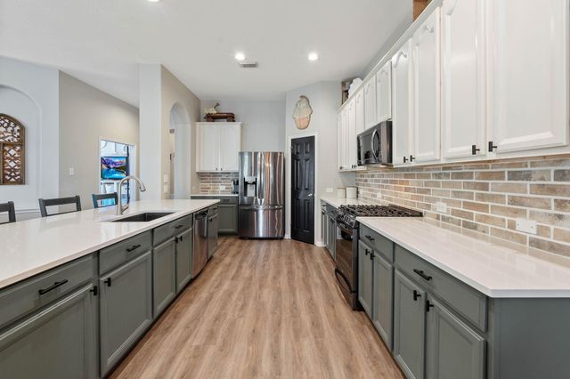 2504 N Yorkchase Lane, Conroe, TX 77304