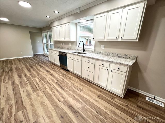 176 Lakeview Drive, Middletown, OH 45044