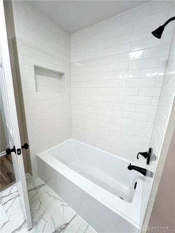 176 Lakeview Drive, Middletown, OH 45044