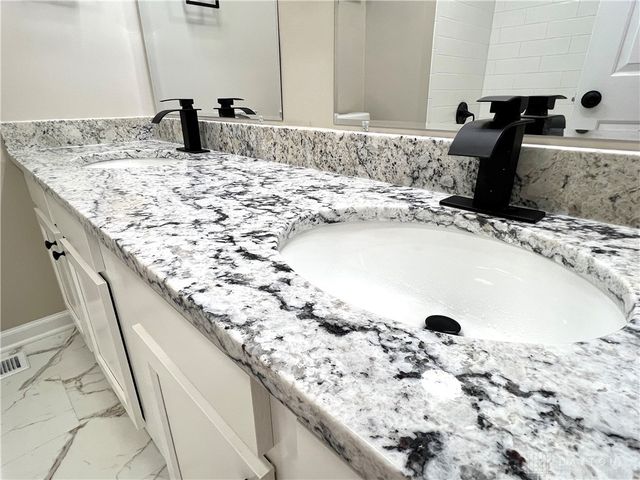 176 Lakeview Drive, Middletown, OH 45044