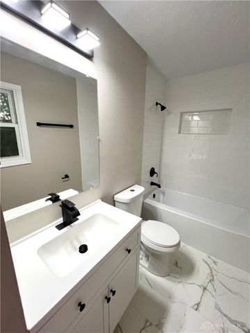 176 Lakeview Drive, Middletown, OH 45044