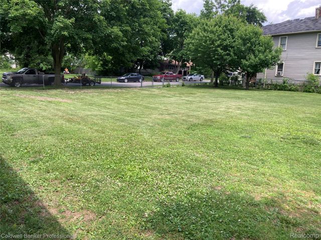 63 Parkdale Avenue, Pontiac, MI 48340