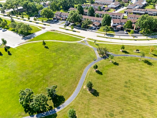 6815 Brementowne Drive, Tinley Park, IL 60477
