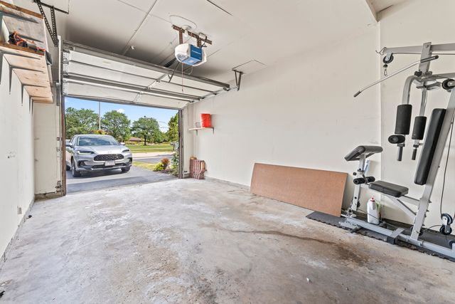 6815 Brementowne Drive, Tinley Park, IL 60477