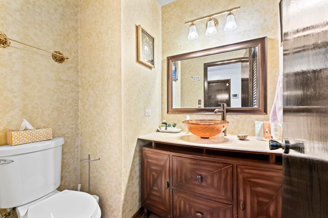 6815 Brementowne Drive, Tinley Park, IL 60477