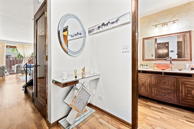 6815 Brementowne Drive, Tinley Park, IL 60477