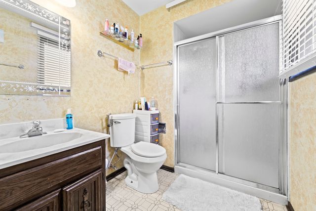 6815 Brementowne Drive, Tinley Park, IL 60477