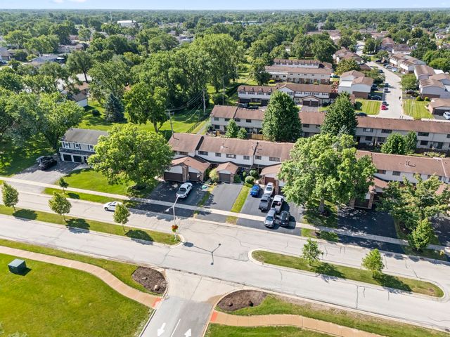 6815 Brementowne Drive, Tinley Park, IL 60477