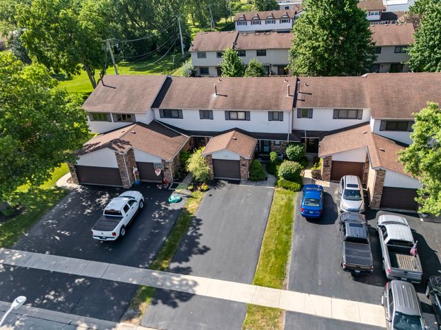 6815 Brementowne Drive, Tinley Park, IL 60477