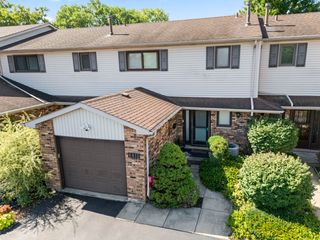 6815 Brementowne Drive, Tinley Park, IL 60477