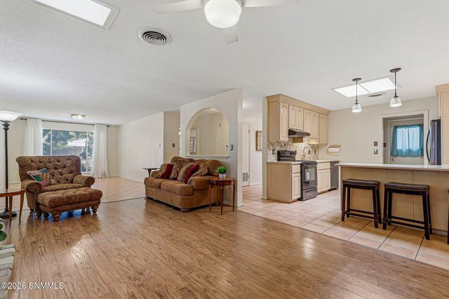 301 Capri Arc, Las Cruces, NM 88005