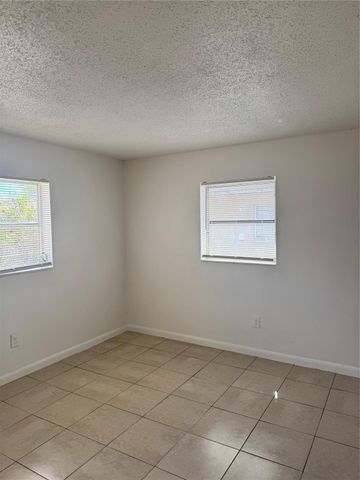 5914 N Haverhill Road, West Palm Beach, FL 33407