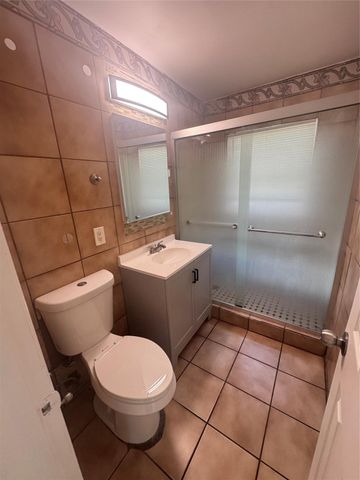 5914 N Haverhill Road, West Palm Beach, FL 33407