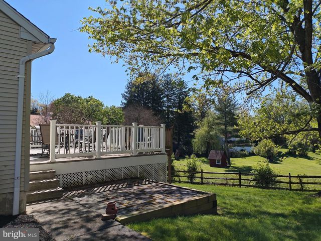 329 MISTY AUTUMN DR, Exton, PA 19341