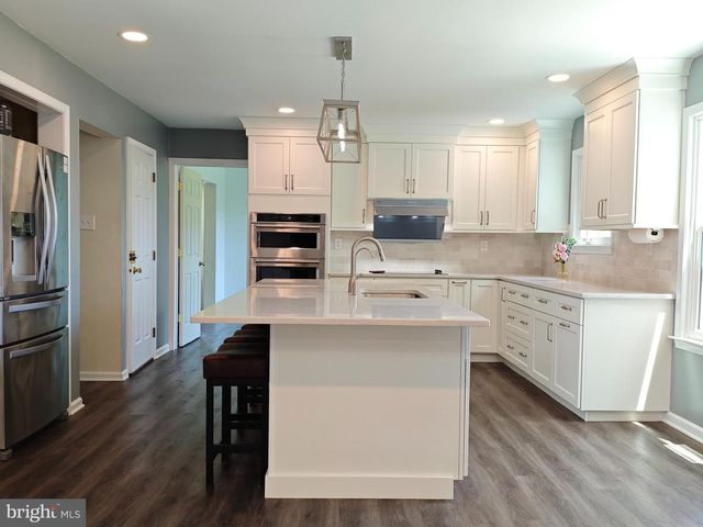 329 MISTY AUTUMN DR, Exton, PA 19341